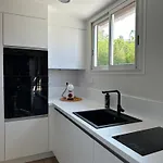 T1 Centre Sanary, A Pied, Quartier Portissol Appartement