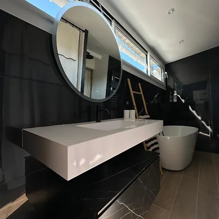Appartement T1 Centre Sanary, A Pied, Quartier Portissol