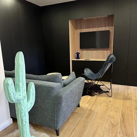 Appartement T1 Centre Sanary, A Pied, Quartier Portissol *